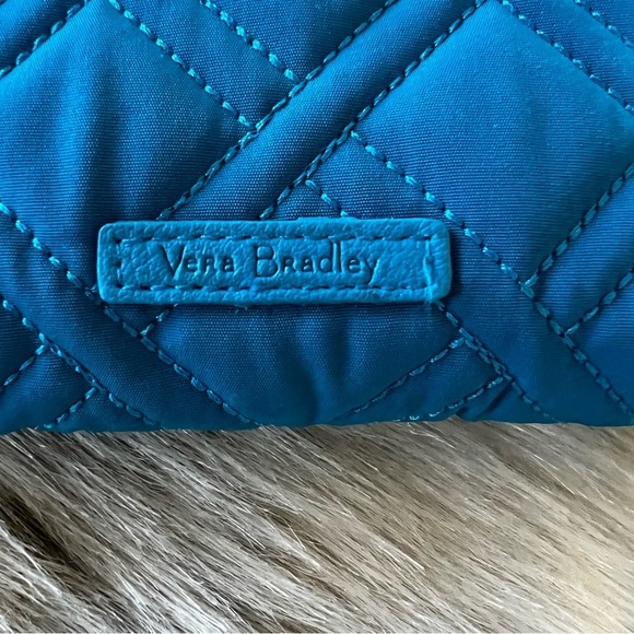 VERA BRADLEY Bahama Bay Blue Grab And Go Wristlet Microfiber Clutch Lippies - Picture 3 of 12